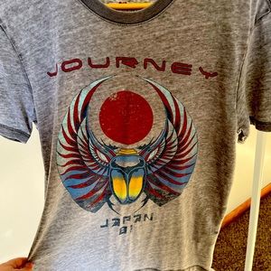 Lucky brand Japan ‘81 soft tee (men’s size small)